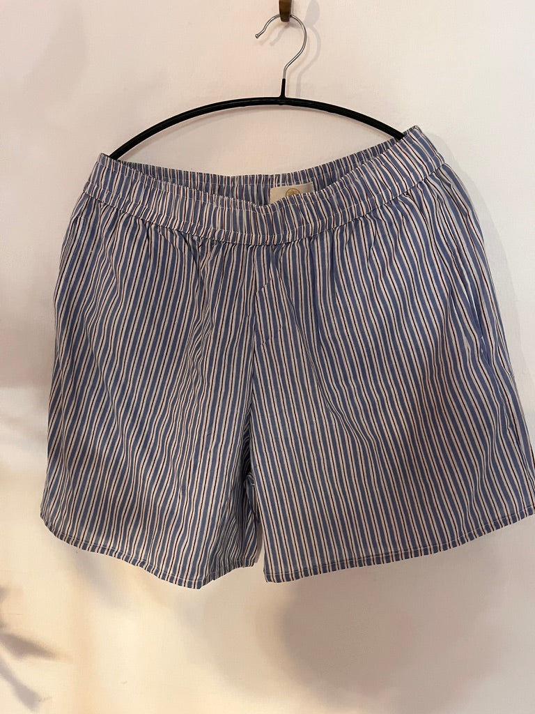 Skall shorts stripe