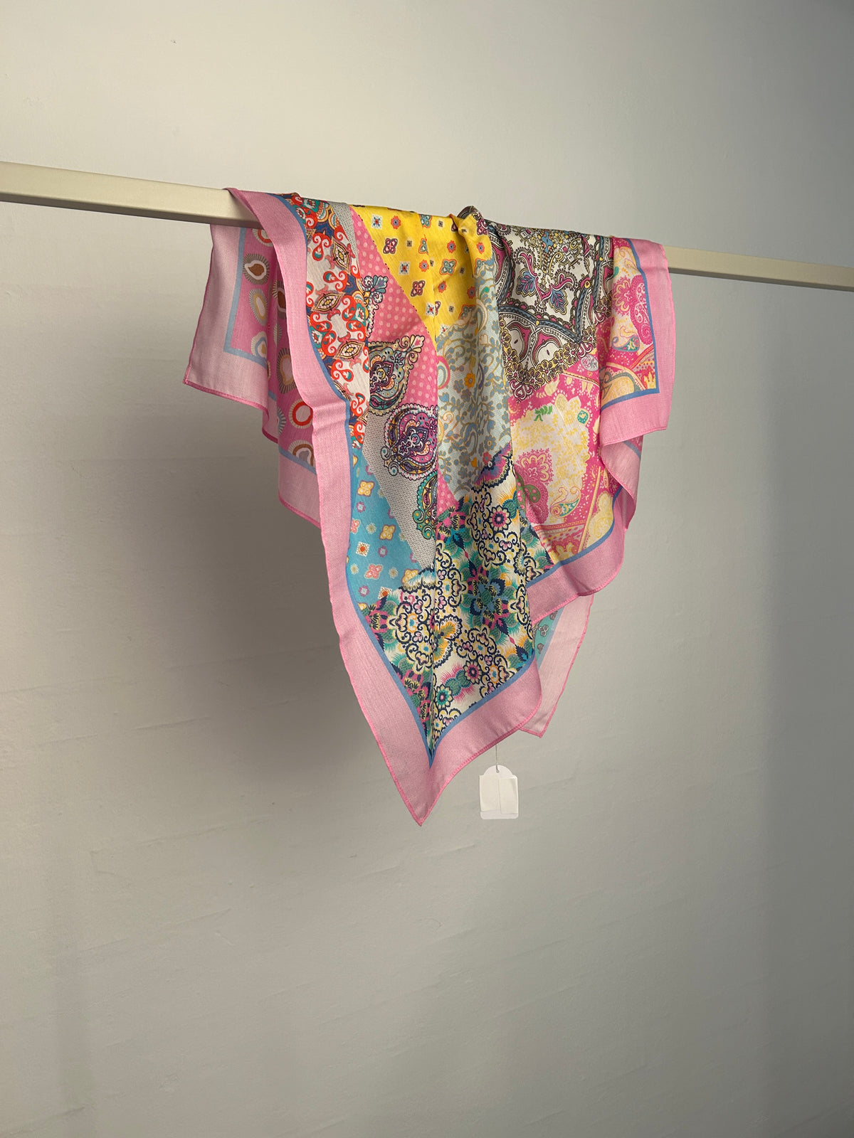 Scarf 70x70 cm no. 5427