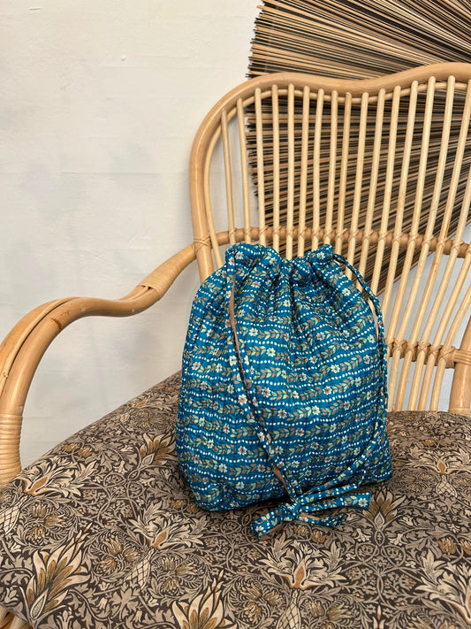 KP160 Paulina bag silk