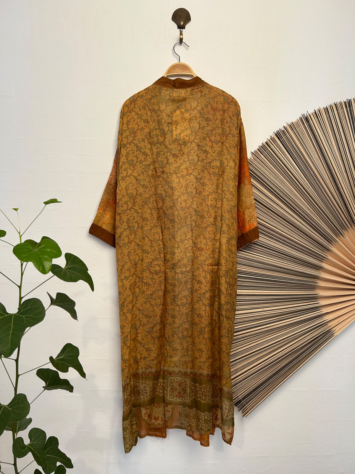 137 Kimono silk long