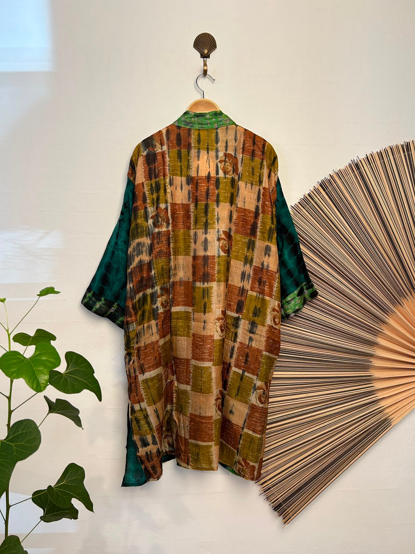 2072 Kimono silk short