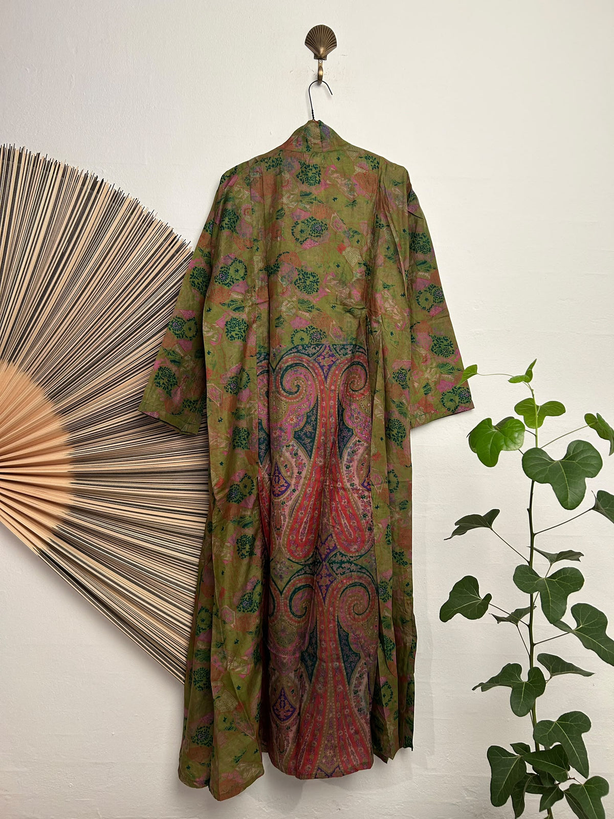 Queen Dress - L/XL 5703