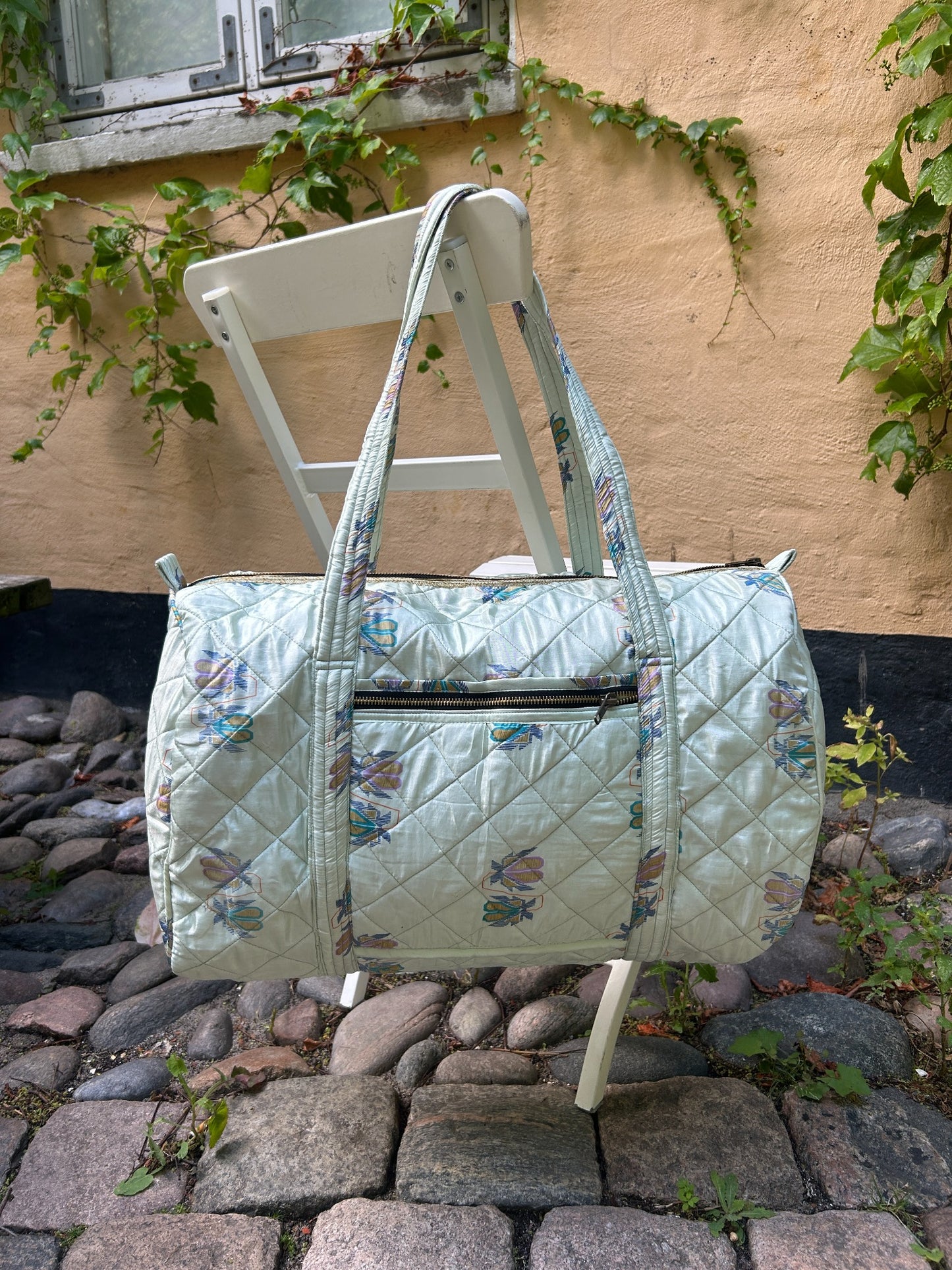 Weekendbag 242 back