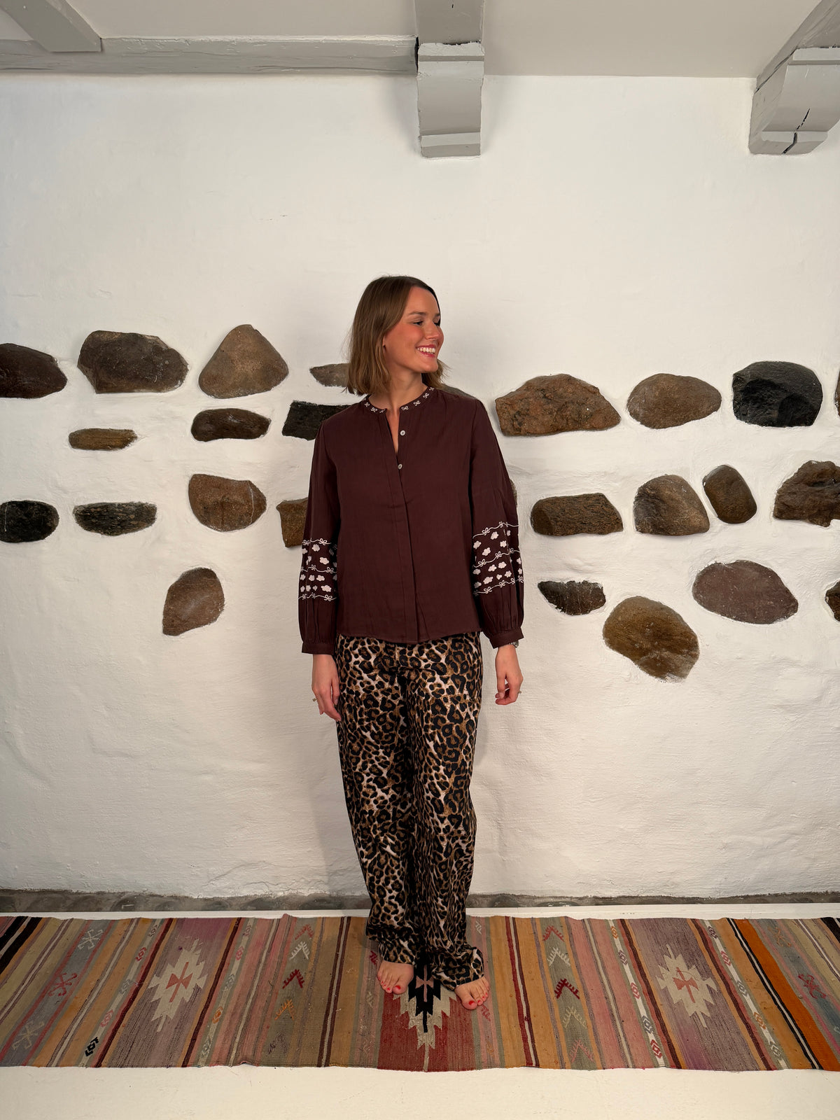 Baggu Shirt - Brown with rose