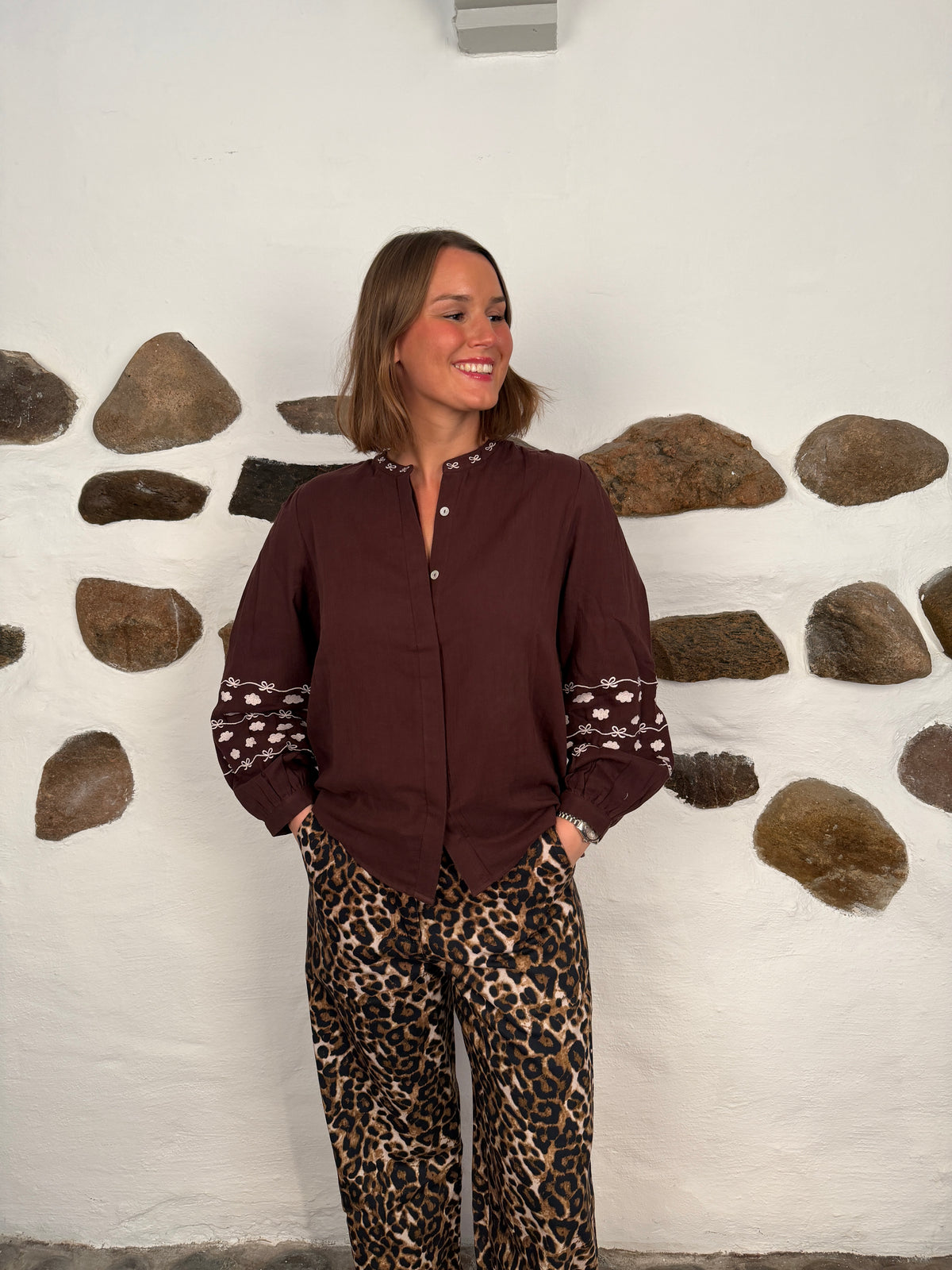Baggu Shirt - Brown with rose