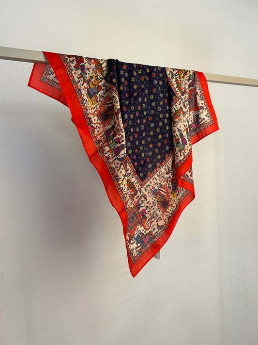 Scarf 70x70 cm no. 5424