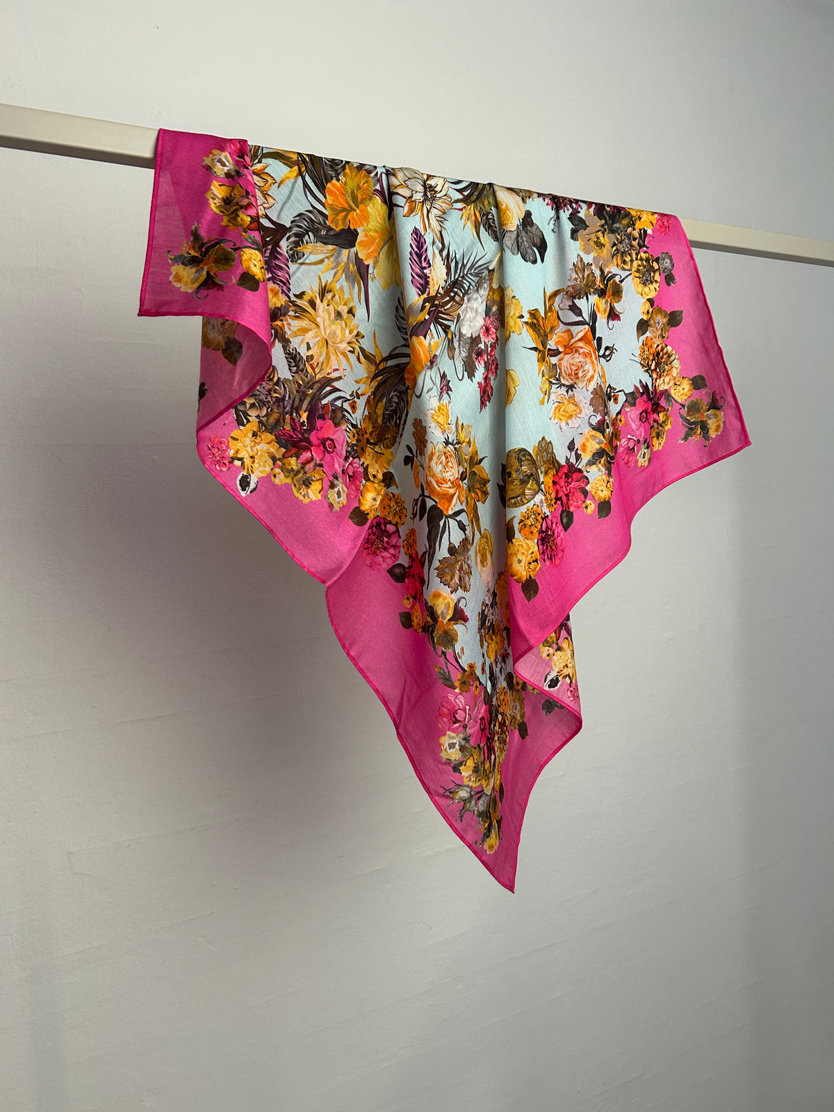 Scarf 70x70 cm no. 5441