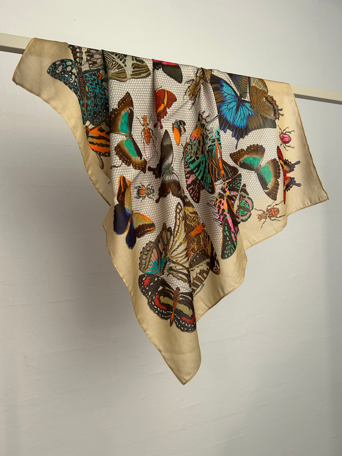 Scarf 70x70 cm no. 5442