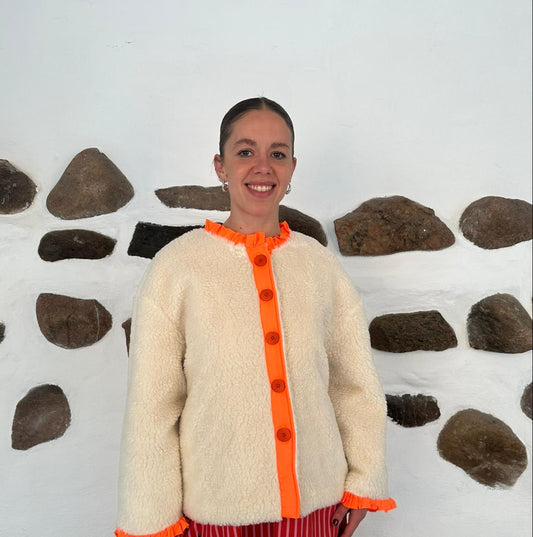 Frida fleece - Off white with neon orange