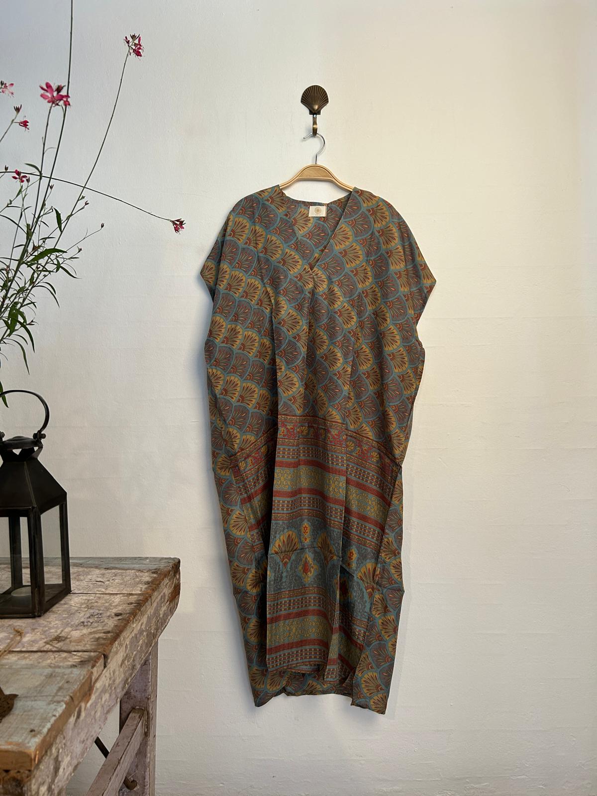 K19 Kaftan SS, Silke