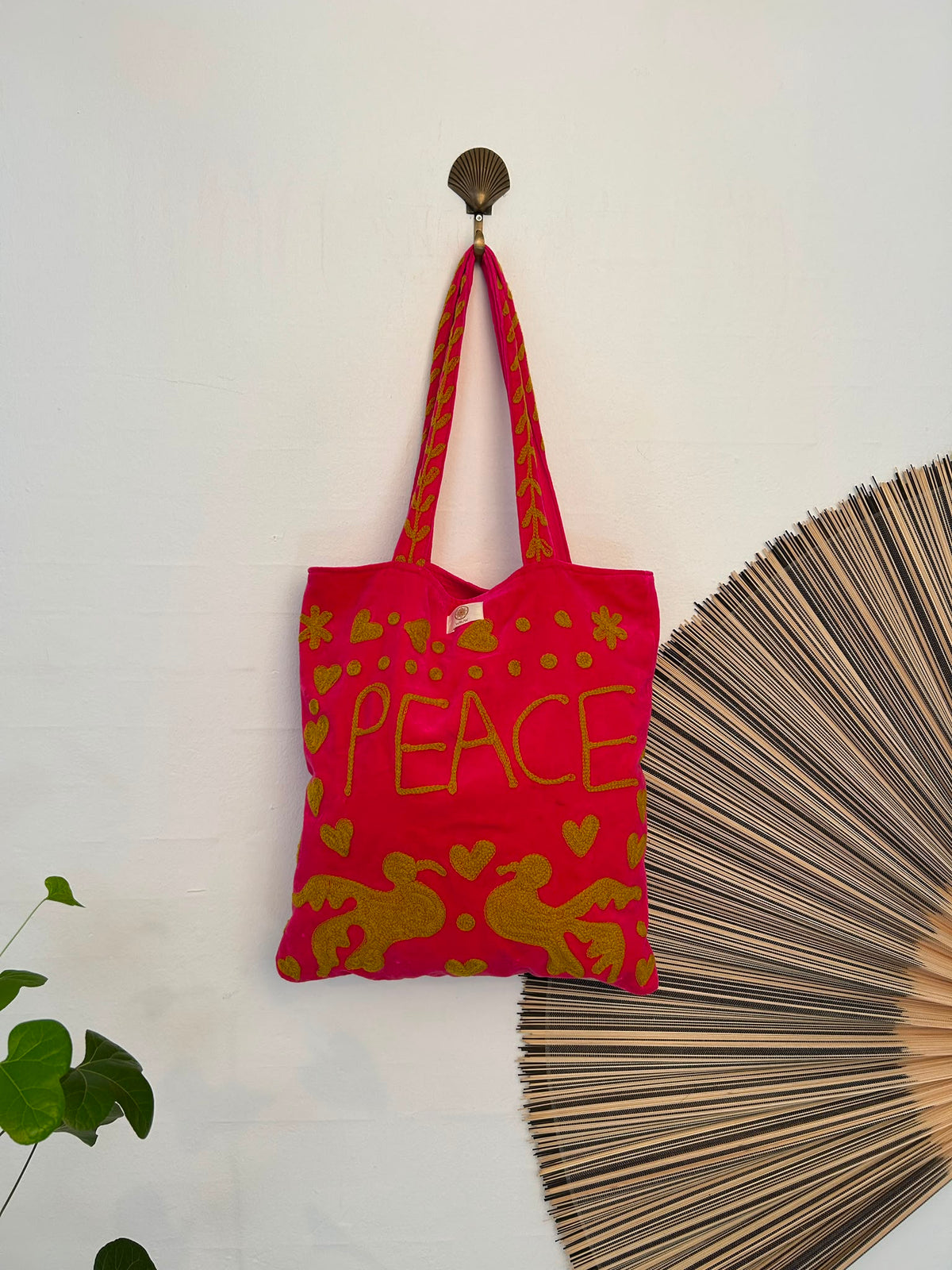 KP183 Peace&Love velvet bag pink