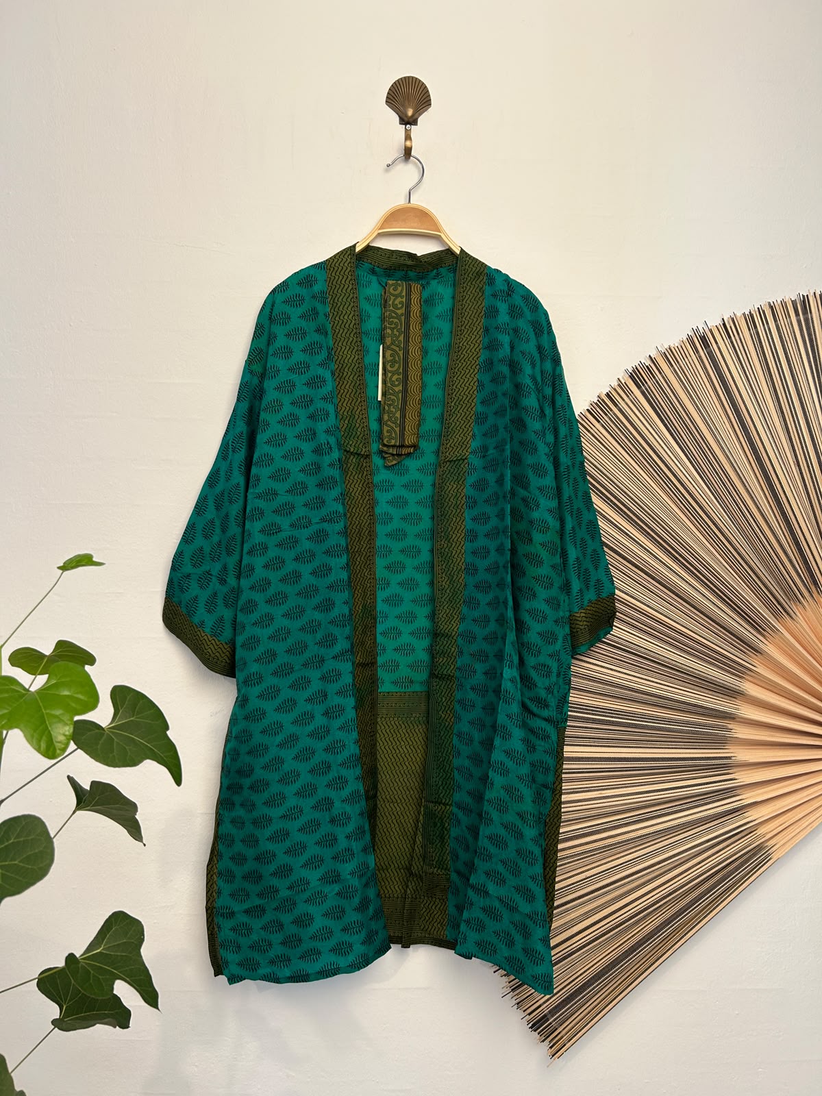 2056 Kimono silk short