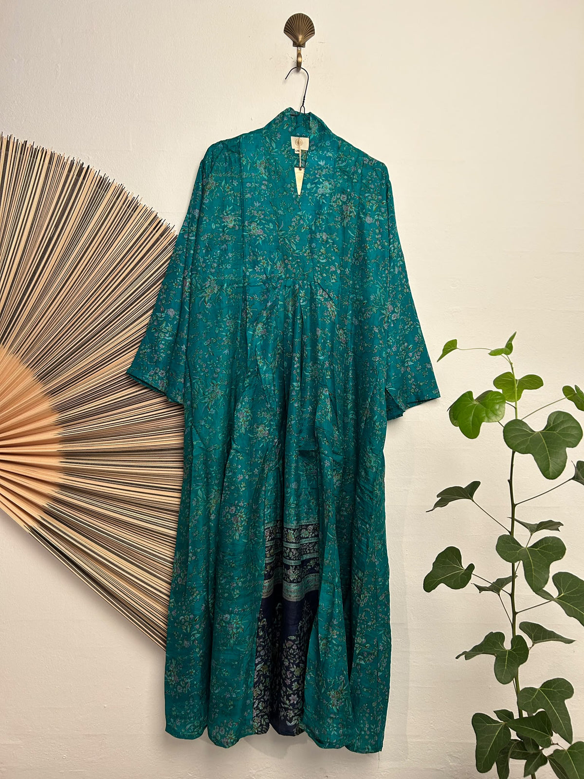 Queen Dress - L/XL 5701