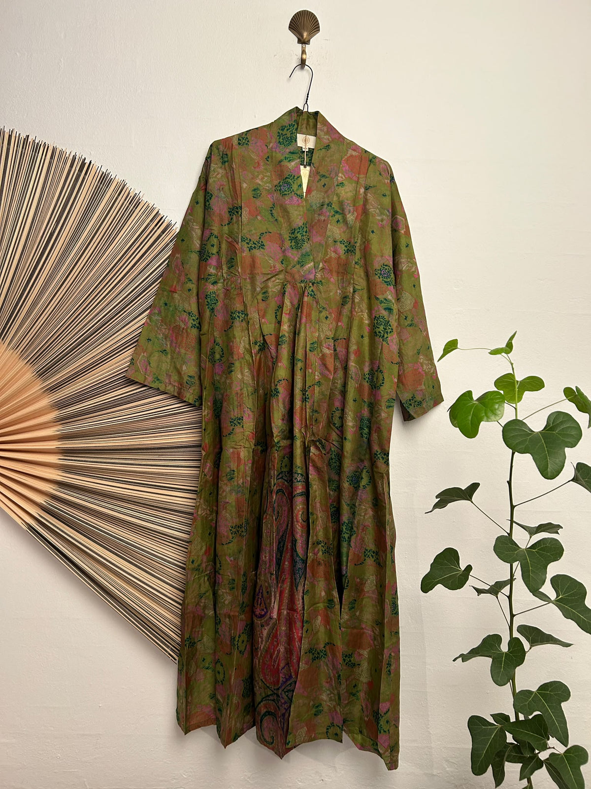 Queen Dress - L/XL 5703