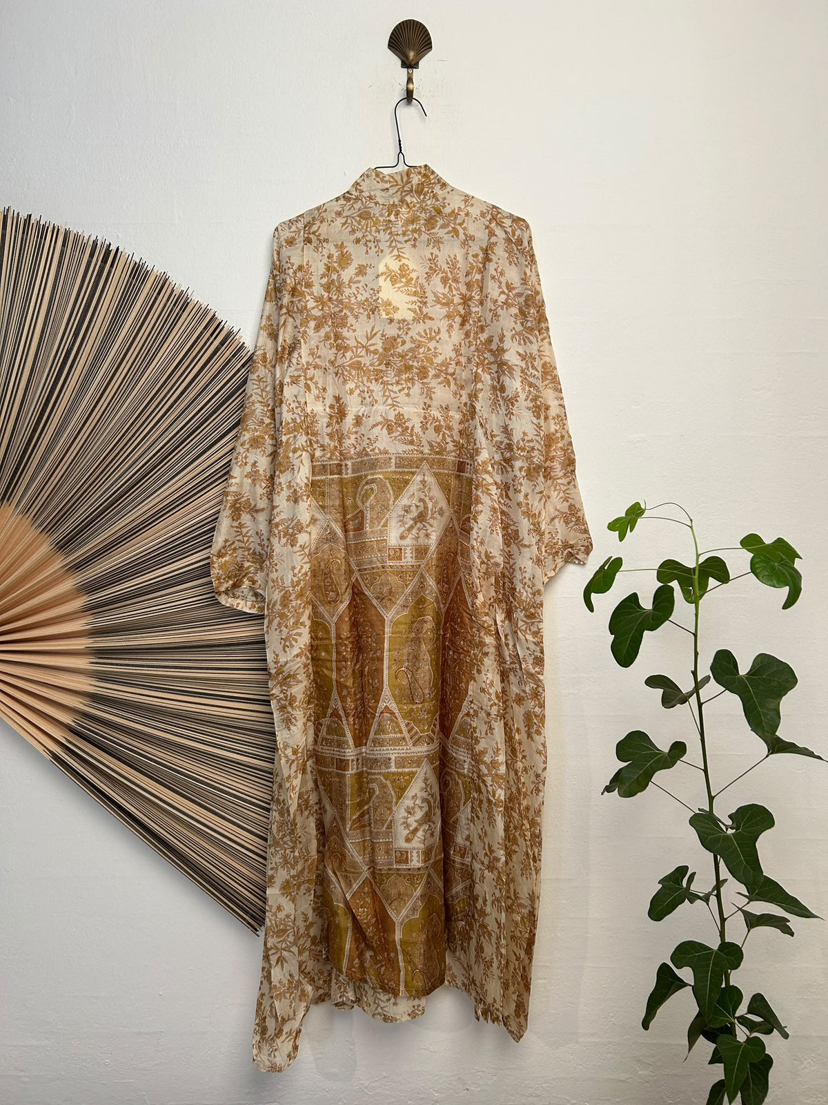 Queen Dress - L/XL 5704