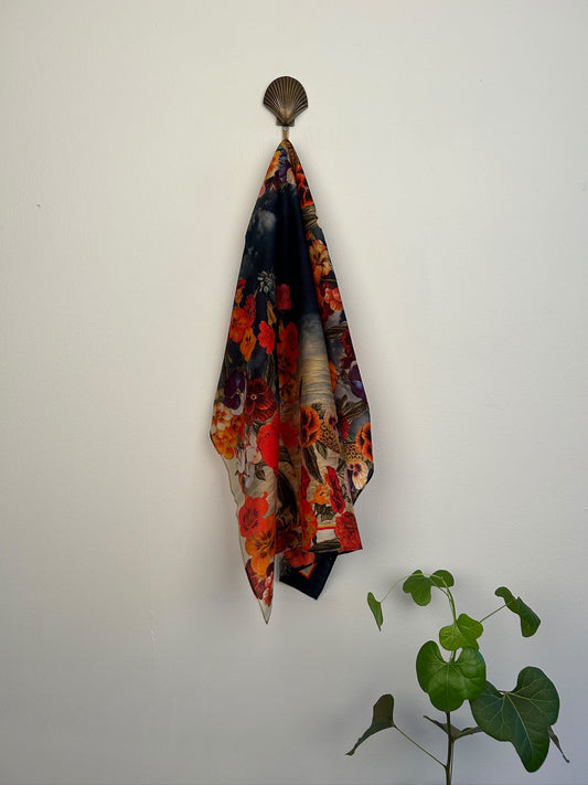 Scarf 70x70 cm no. 6044