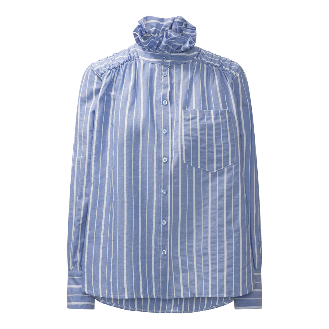 Agnes shirt med blå og hvide striber set forfra