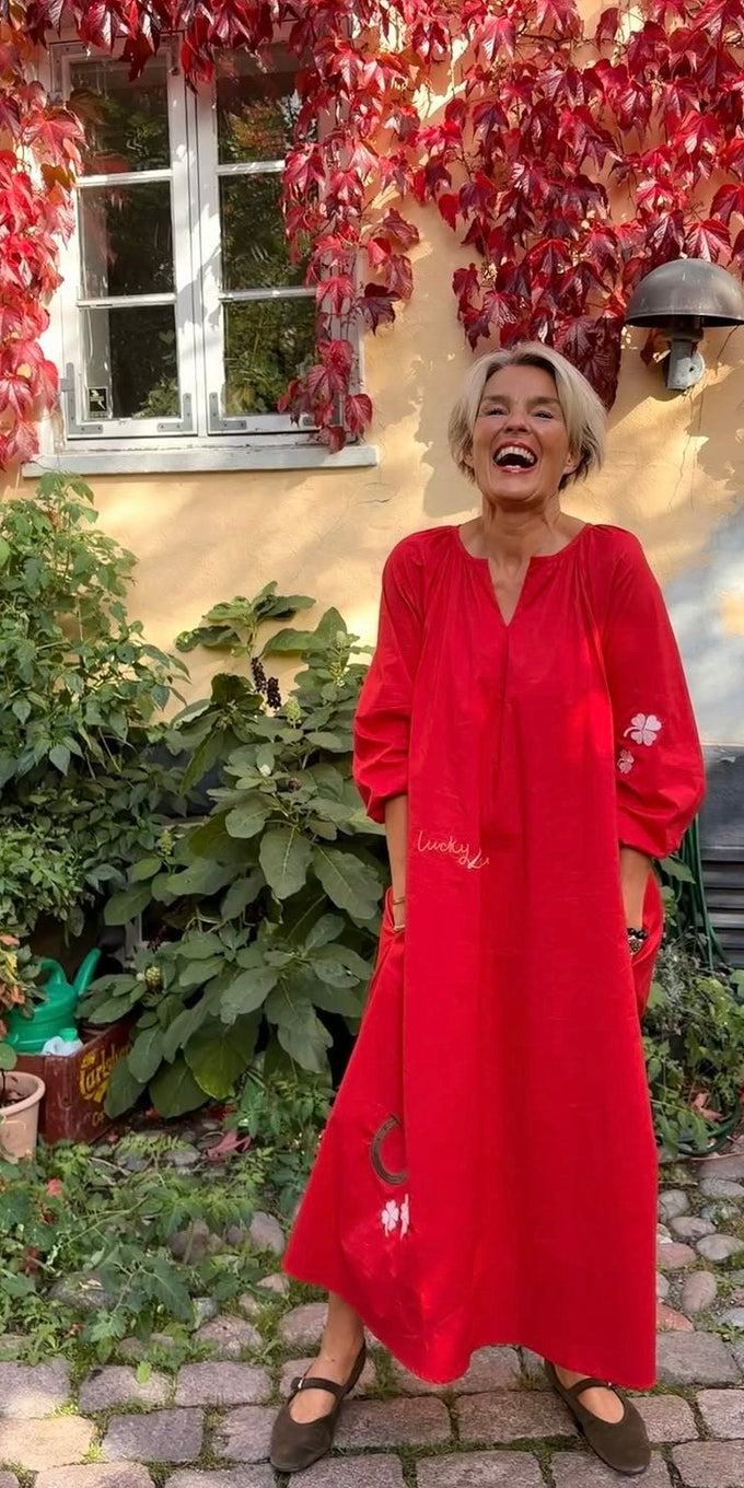 The good luck dress - red (pre order)