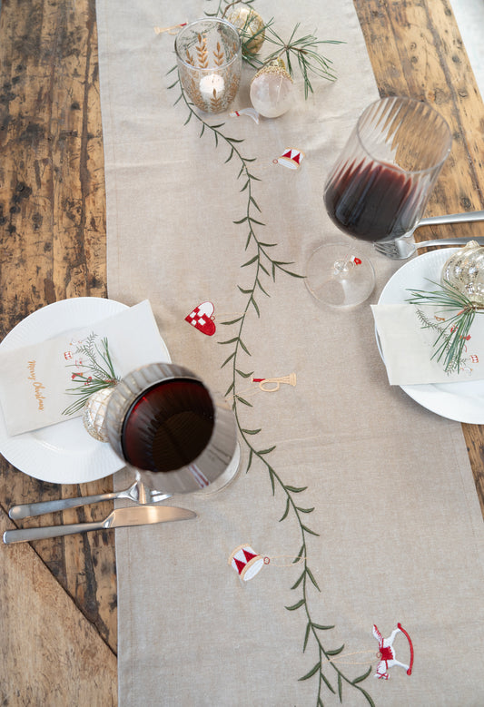 Bordløber m/ broderede julemotiver